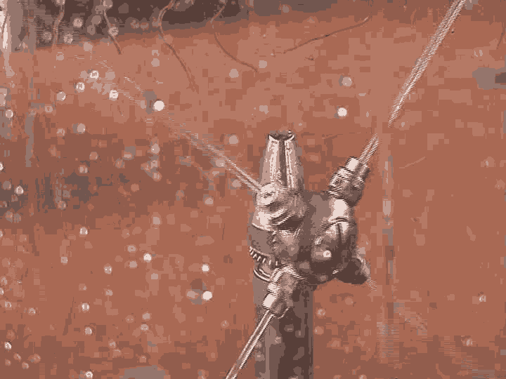 高壓水反應(yīng)釜清洗執(zhí)行機構(gòu)