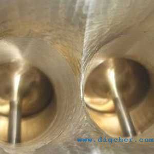 發(fā)動機油道孔清洗機-曲軸油道孔清洗設備-高壓水射流化油器油道孔清洗機