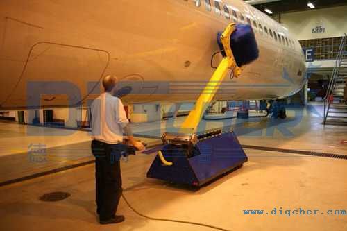 飛機(jī)側(cè)面清洗機(jī)